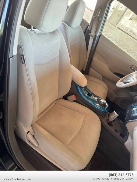 2011 Nissan LEAF SL