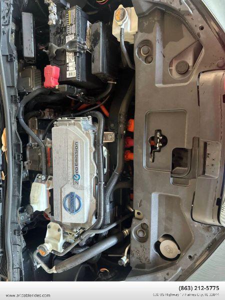 2011 Nissan LEAF SL