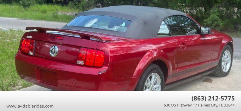 2005 Ford Mustang Deluxe