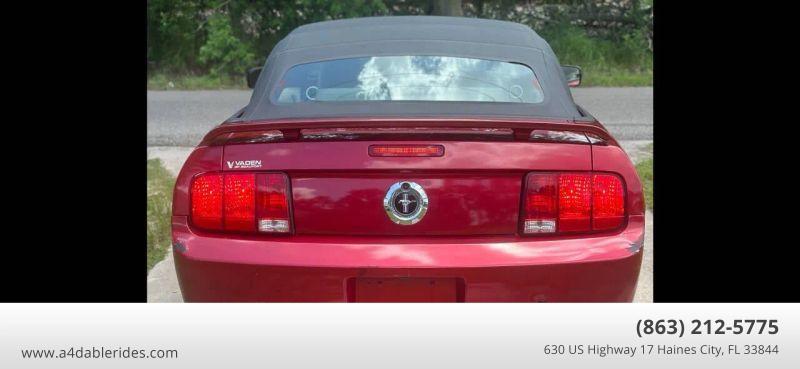 2005 Ford Mustang Deluxe