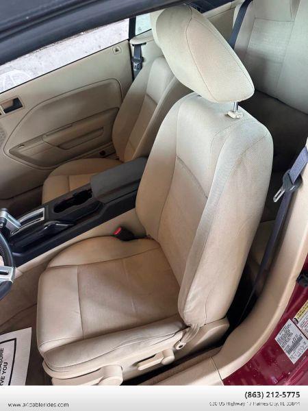 2005 Ford Mustang Deluxe
