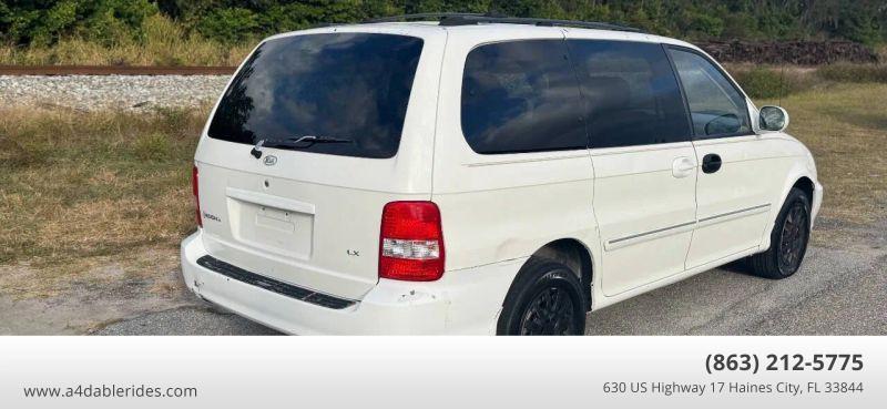 2003 Kia Sedona LX