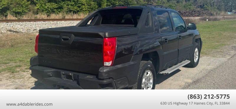 2003 Chevrolet Avalanche Base