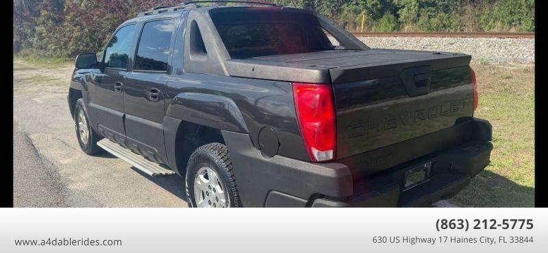 2003 Chevrolet Avalanche Base