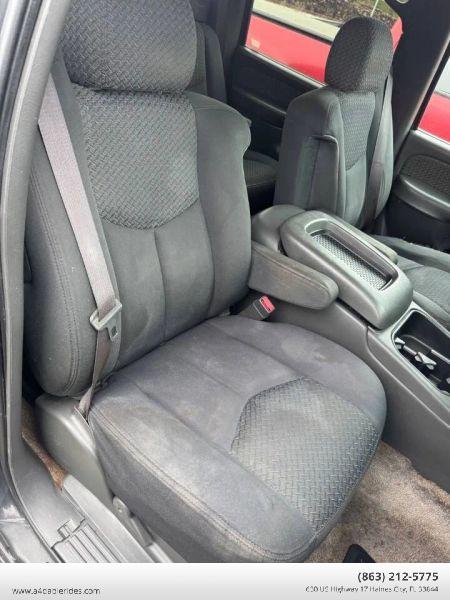 2003 Chevrolet Avalanche Base