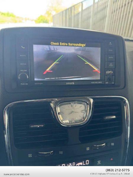 2016 Chrysler Town & Country Touring