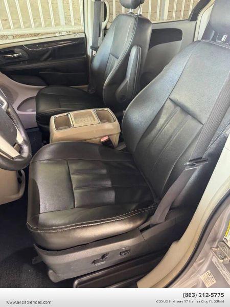 2016 Chrysler Town & Country Touring