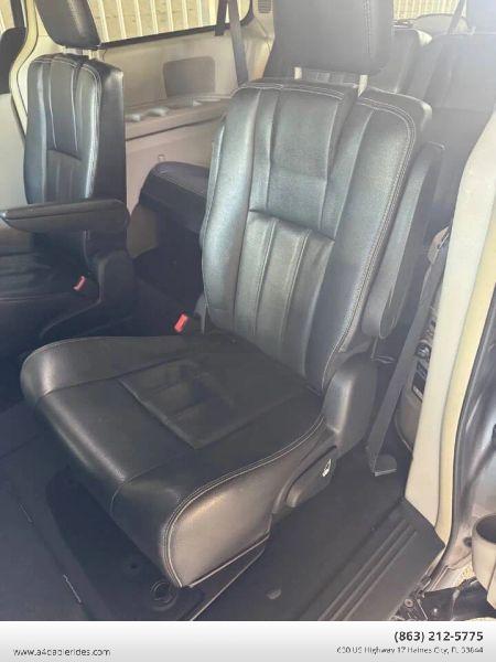 2016 Chrysler Town & Country Touring