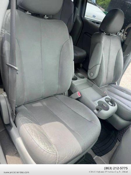 2007 Hyundai Entourage GLS