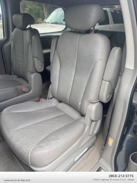 2007 Hyundai Entourage GLS