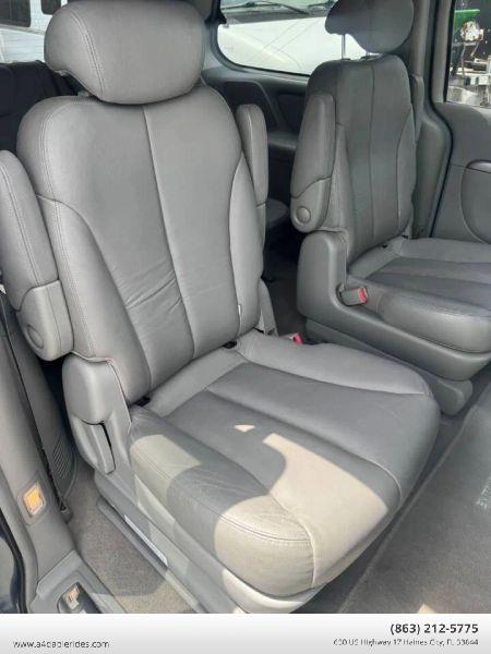 2007 Hyundai Entourage GLS