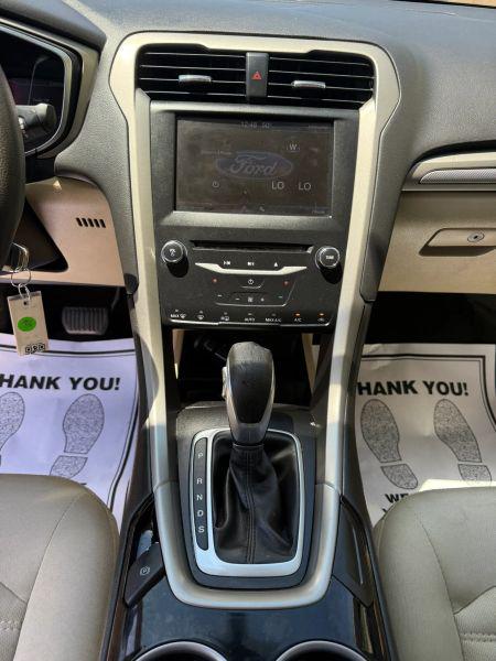 2014 Ford Fusion SE