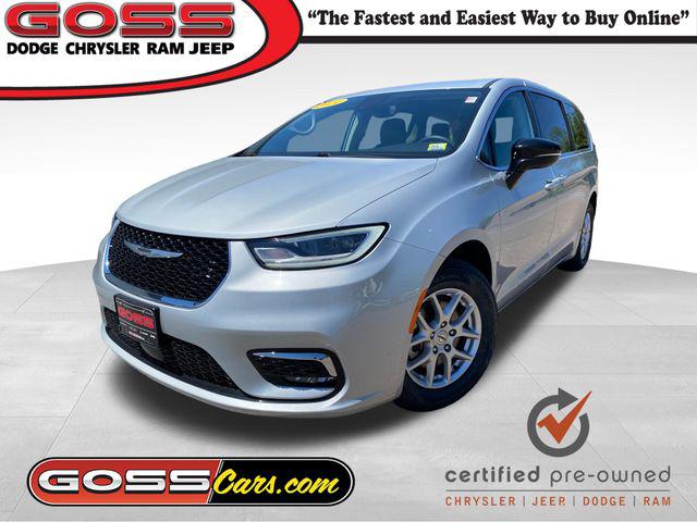 2024 Chrysler Pacifica Touring L for sale in South Burlington, VT