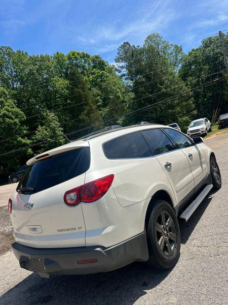 2011 Chevrolet Traverse 2LT