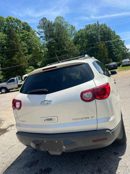 2011 Chevrolet Traverse 2LT
