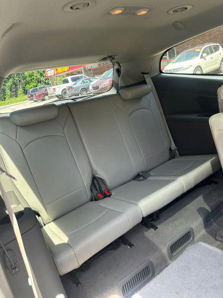 2011 Chevrolet Traverse 2LT