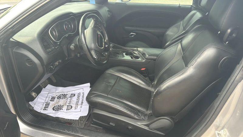 2016 Dodge Challenger SXT Plus