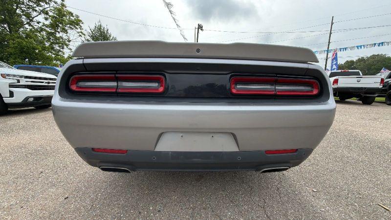 2016 Dodge Challenger SXT Plus