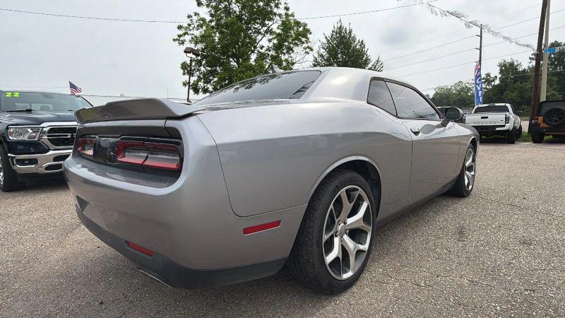 2016 Dodge Challenger SXT Plus