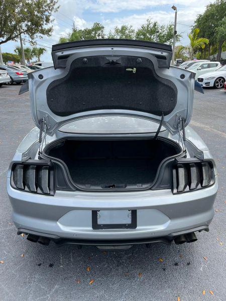 2021 Ford Mustang GT Fastback
