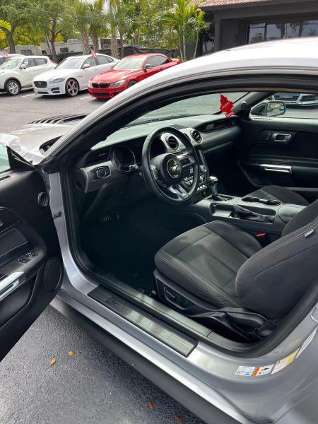2021 Ford Mustang GT Fastback