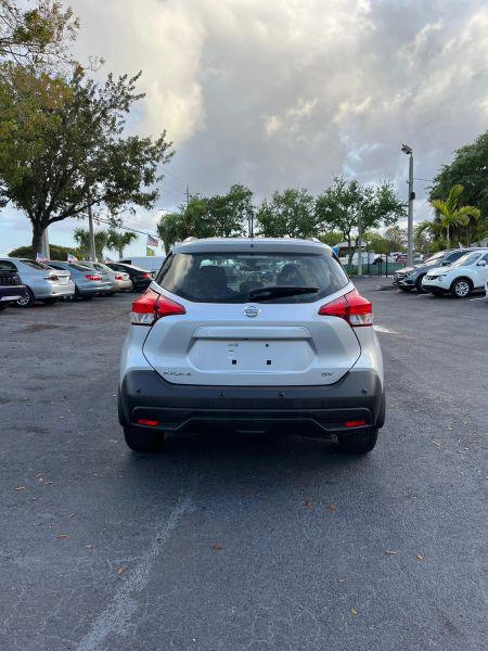 2020 Nissan Kicks SV Xtronic CVT