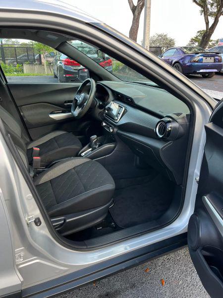 2020 Nissan Kicks SV Xtronic CVT