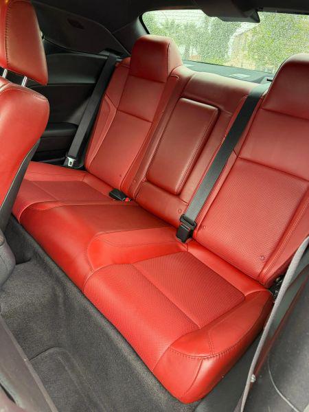 2016 Dodge Challenger SXT Plus