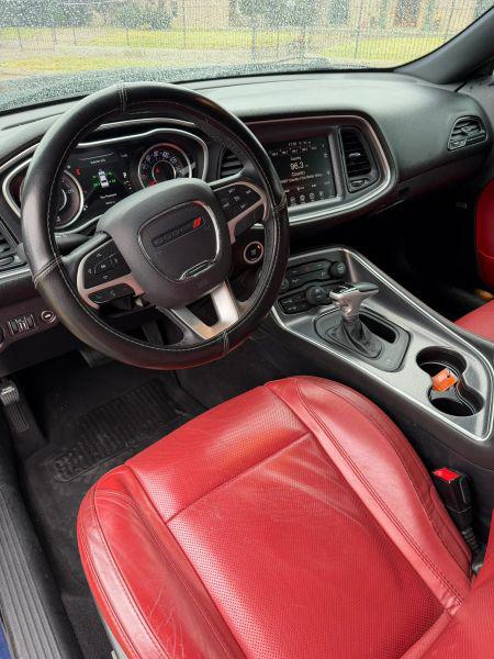 2016 Dodge Challenger SXT Plus