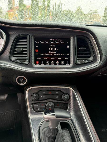 2016 Dodge Challenger SXT Plus