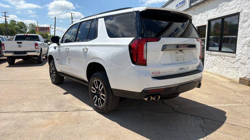 2022 GMC Yukon 4WD AT4