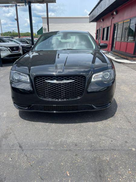 2019 Chrysler 300 Touring