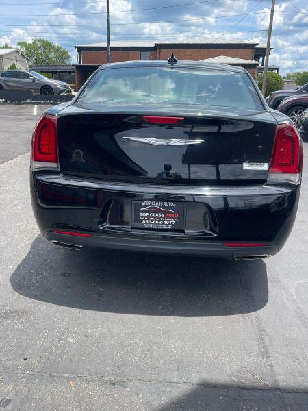 2019 Chrysler 300 Touring
