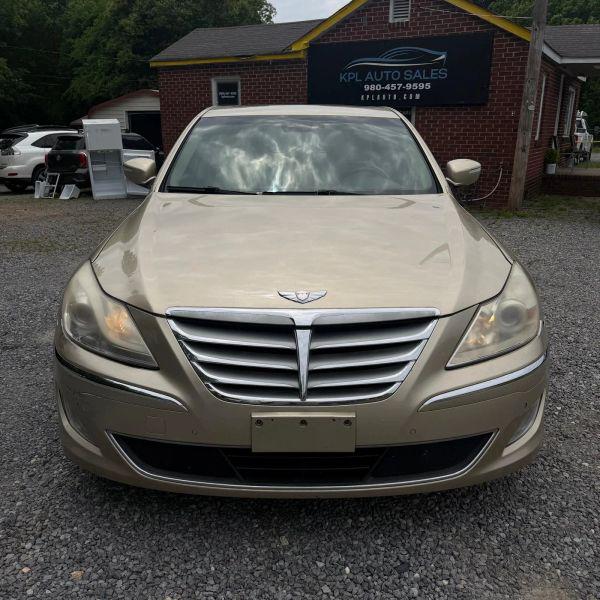 2012 Hyundai Genesis 3.8
