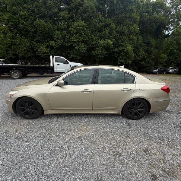 2012 Hyundai Genesis 3.8