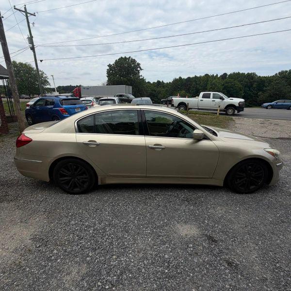 2012 Hyundai Genesis 3.8