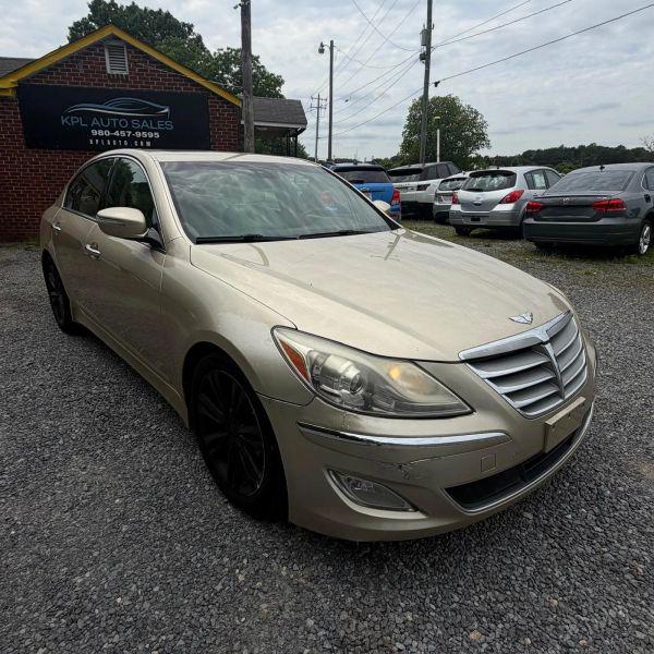 2012 Hyundai Genesis 3.8