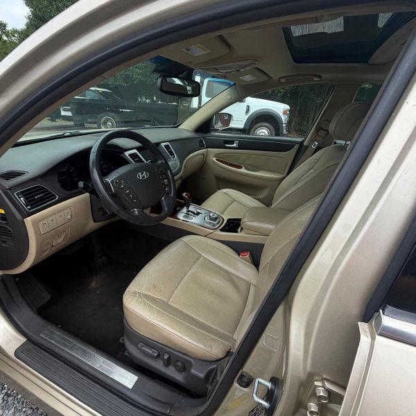 2012 Hyundai Genesis 3.8