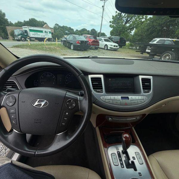 2012 Hyundai Genesis 3.8