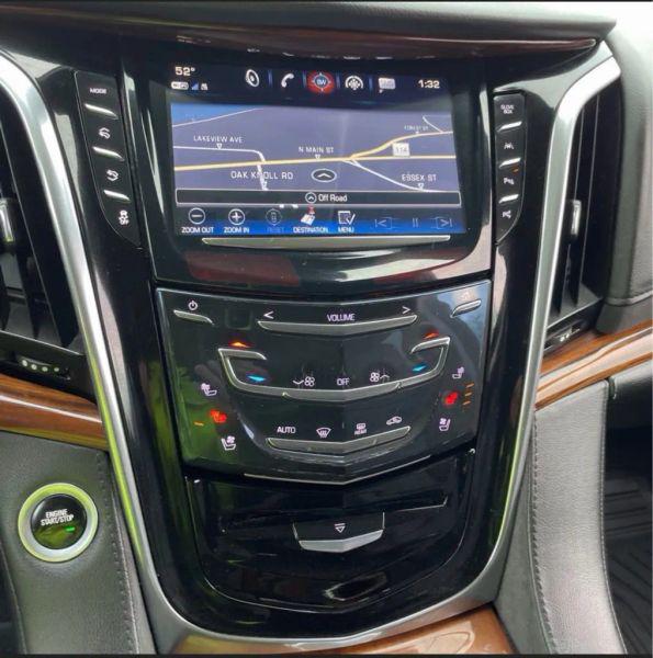 2017 Cadillac Escalade ESV Luxury