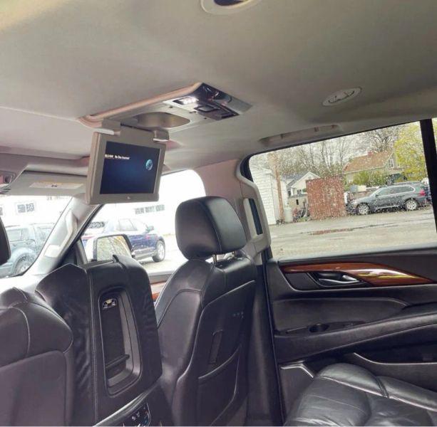 2017 Cadillac Escalade ESV Luxury