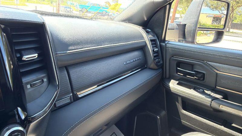 2024 Ram 5500 Tradesman/SLT/Laramie/Limited