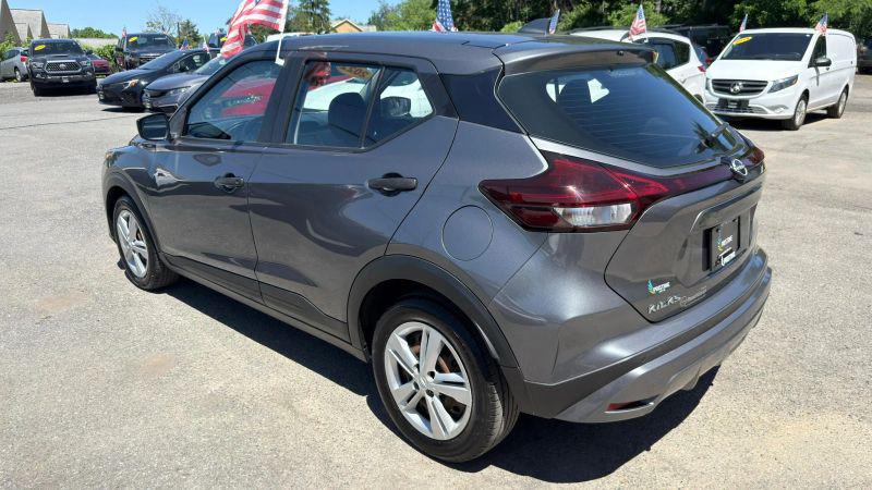 2022 Nissan Kicks S Xtronic CVT