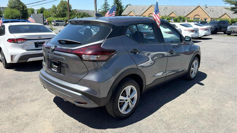 2022 Nissan Kicks S Xtronic CVT