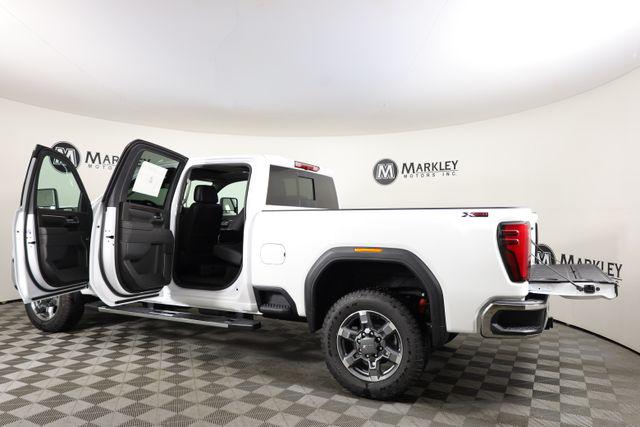 2026 GMC Sierra 2500HD Crew Cab, Standard Bed, SLT, 4WD