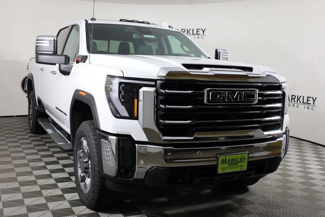 2026 GMC Sierra 2500HD Crew Cab, Standard Bed, SLT, 4WD