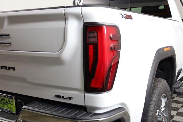 2026 GMC Sierra 2500HD Crew Cab, Standard Bed, SLT, 4WD