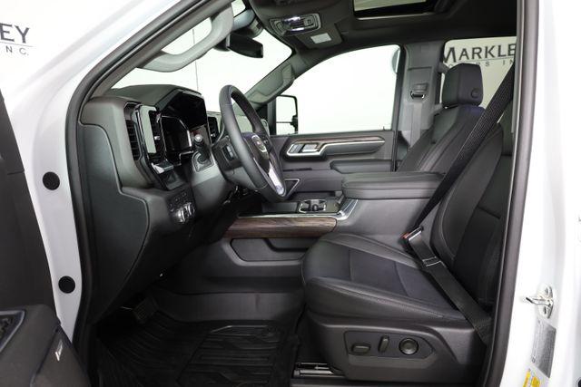 2026 GMC Sierra 2500HD Crew Cab, Standard Bed, SLT, 4WD