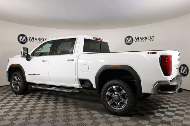 2026 GMC Sierra 2500HD Crew Cab, Standard Bed, SLT, 4WD