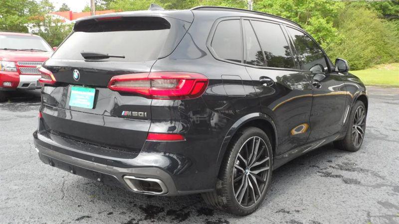 2020 BMW X5 M50i